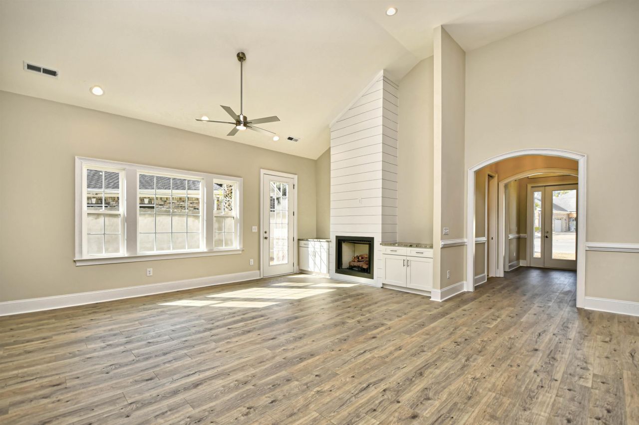 329 Waterfall Circle Photo 7