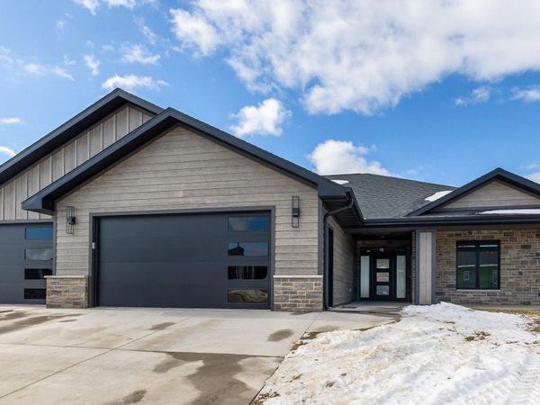 4461 Barnwood Lane, Dubuque, IA 52002