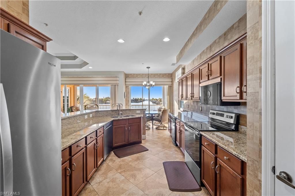 214 Shadroe Cove Cir, Unit 104, Cape Coral, FL 33991 Photo