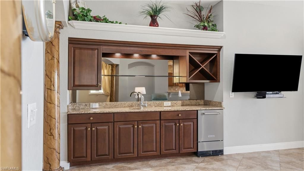 214 Shadroe Cove Cir, Unit 104, Cape Coral, FL 33991 Photo