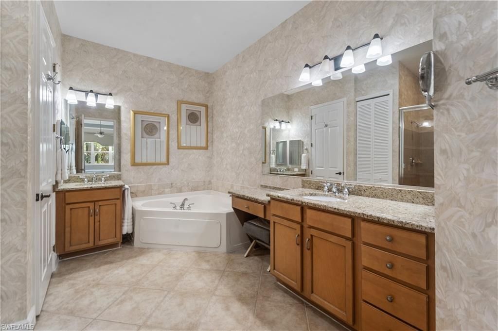 214 Shadroe Cove Cir, Unit 104, Cape Coral, FL 33991 Photo