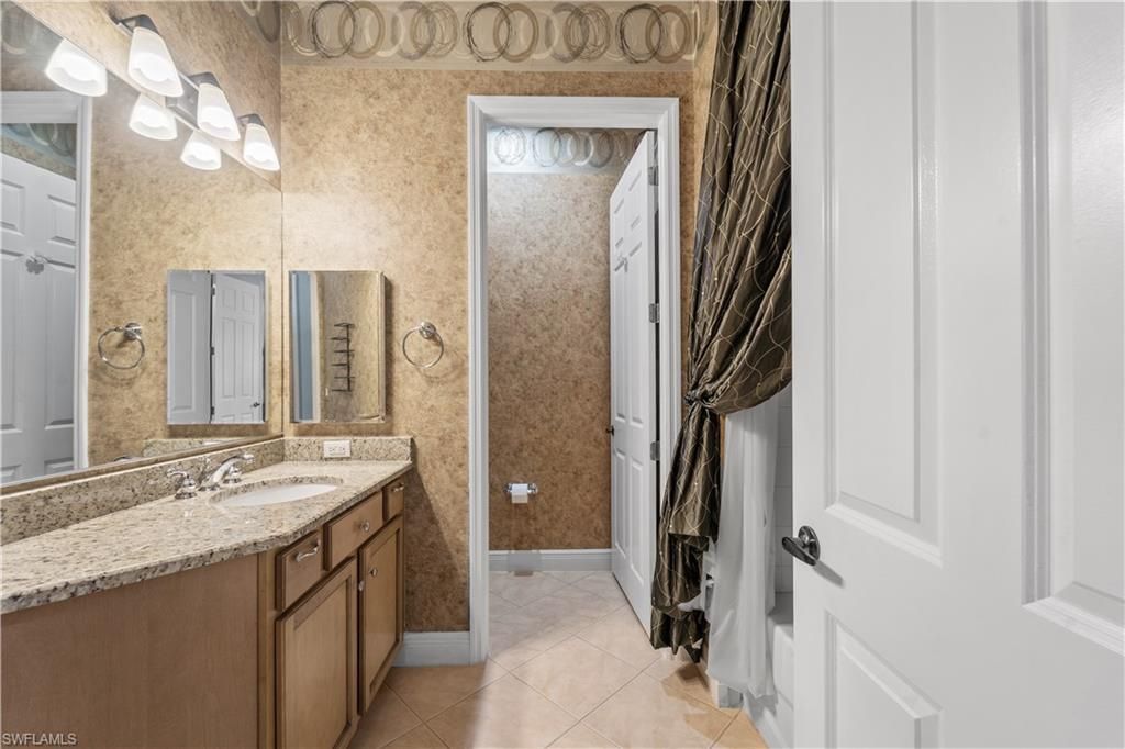 214 Shadroe Cove Cir, Unit 104, Cape Coral, FL 33991 Photo