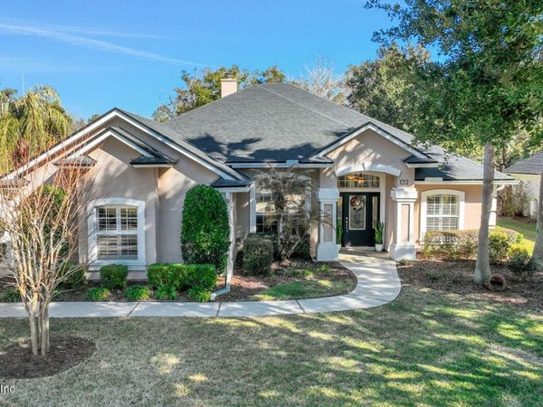132 OAKWOOD PLANTATION Drive, Fleming Island, FL 32003
