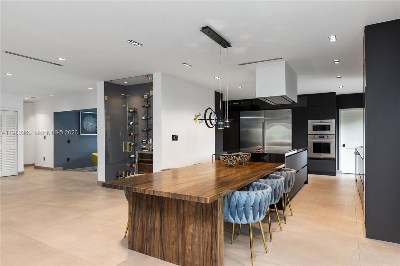 63 SW 31st Rd, Miami, FL 33129 Photo