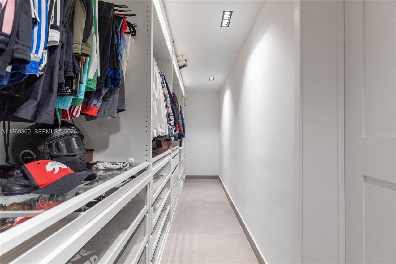 63 SW 31st Rd, Miami, FL 33129 Photo