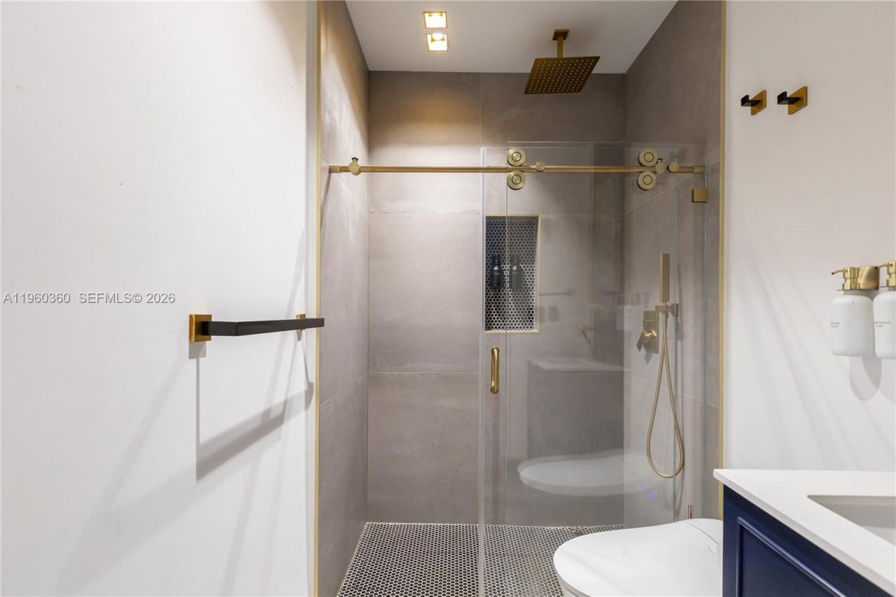 63 SW 31st Rd, Miami, FL 33129 Photo