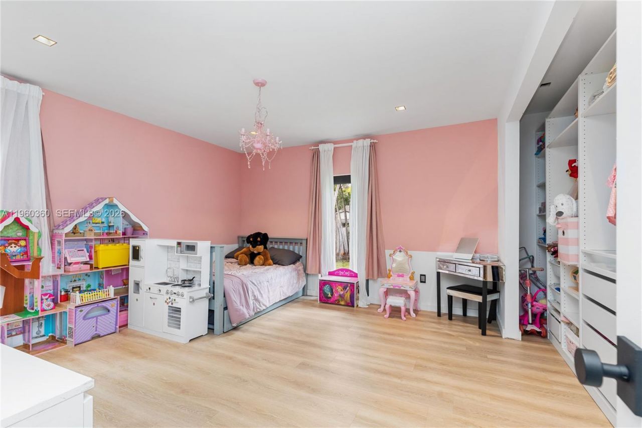 63 SW 31st Rd, Miami, FL 33129 Photo