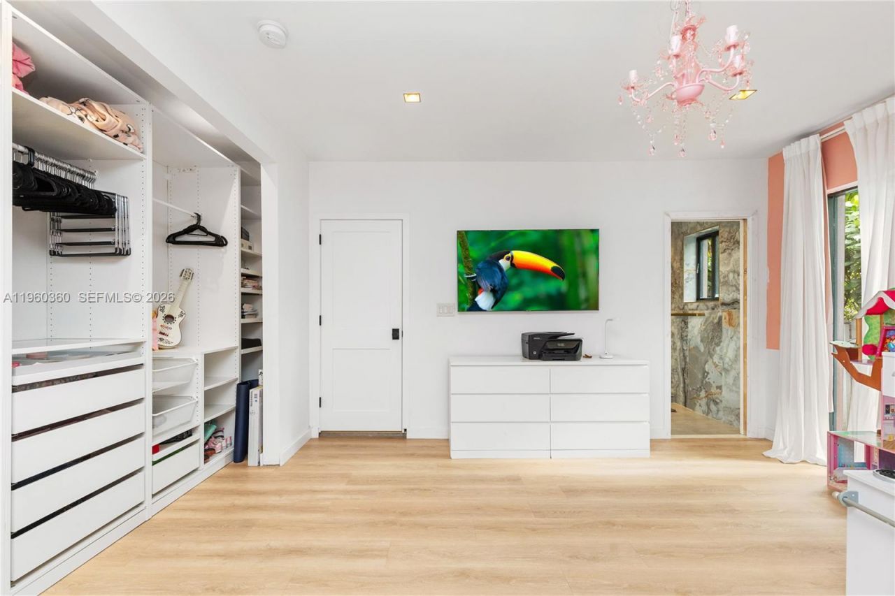 63 SW 31st Rd, Miami, FL 33129 Photo