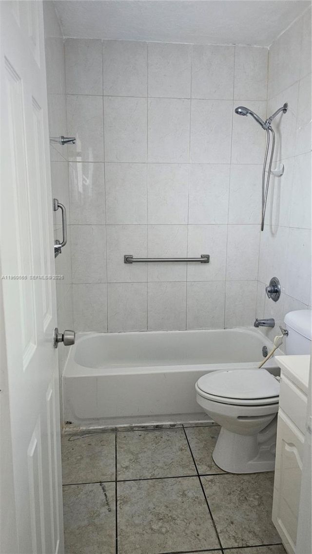 3800 SW 102nd Ave, Unit 221, Miami, FL 33165 Photo