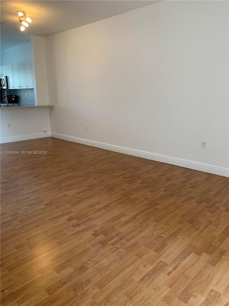 5610 NW 114th Pl, Unit 205, Doral, FL 33178 Photo