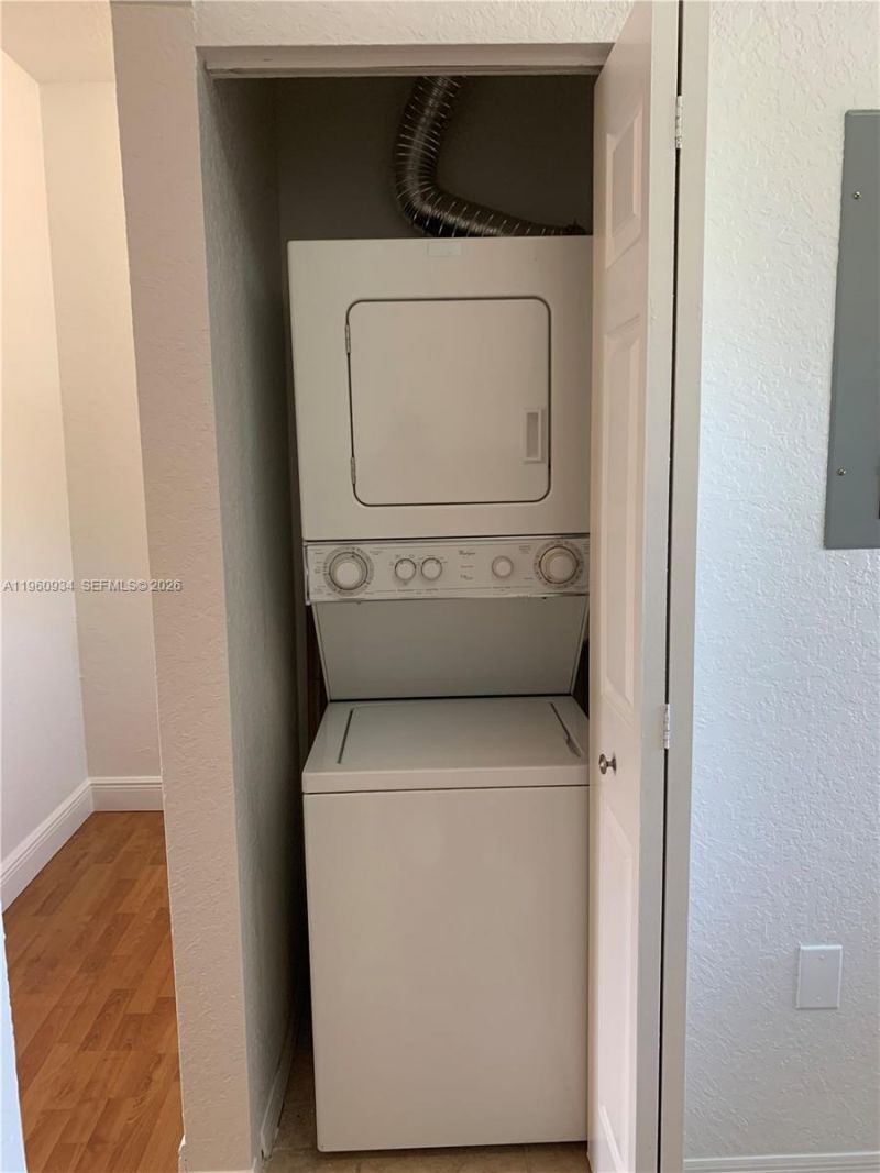 5610 NW 114th Pl, Unit 205, Doral, FL 33178 Photo