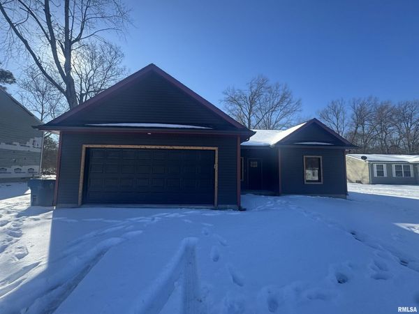 207 Rowatt Street, Cambria, IL 62915