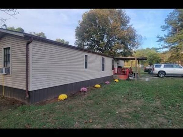 283 Browns Church Road , Jackson, TN 38305