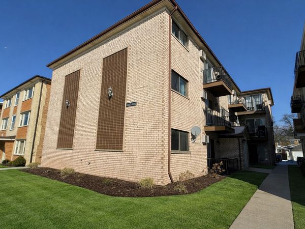 6839 N Northwest Highway, Unit 1A, Chicago, IL 60631