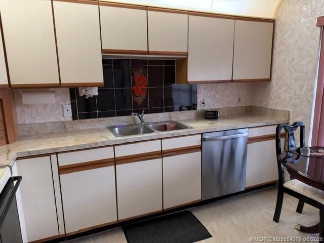 80 SW Blackburn Terrace, Unit 3, Stuart, FL 34997 Photo