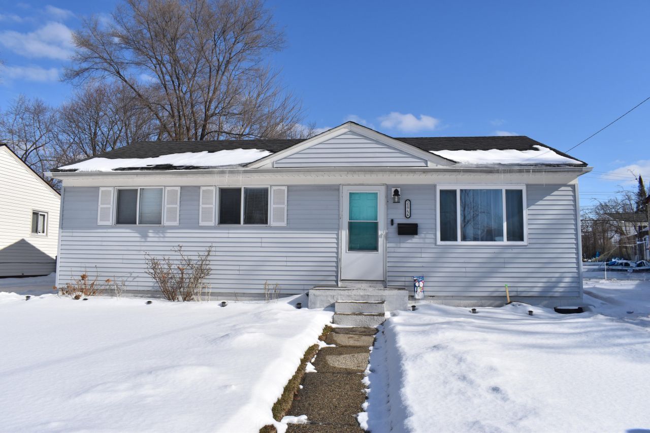 21756 Weller Avenue, Warren, MI 48089 Main Photo