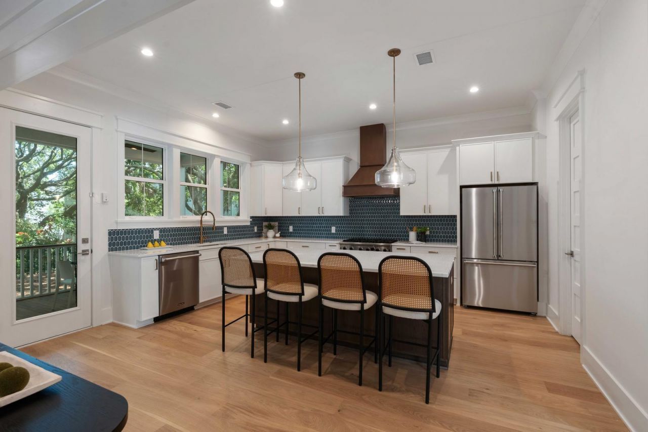 14 55th Avenue Photo 12