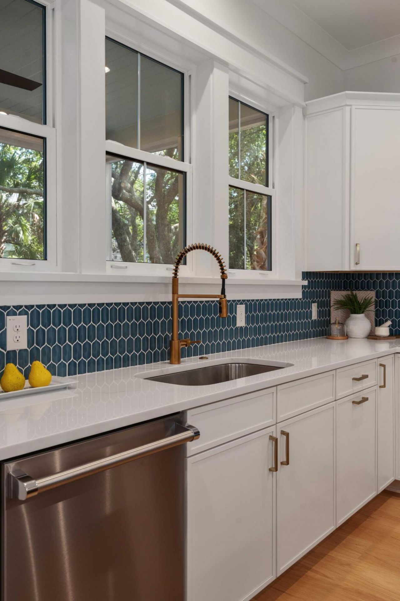 14 55th Avenue Photo 15