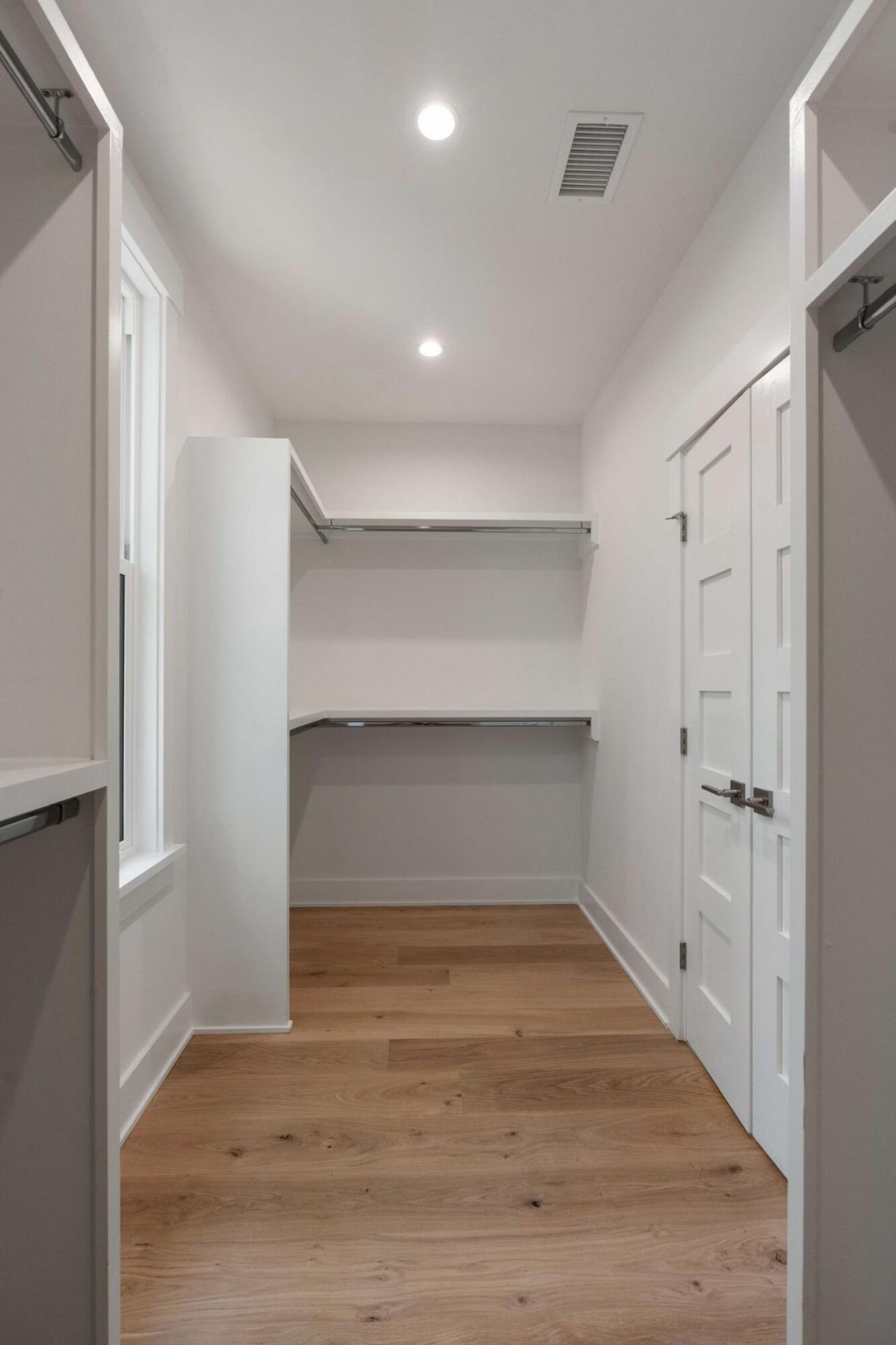 14 55th Avenue Photo 34