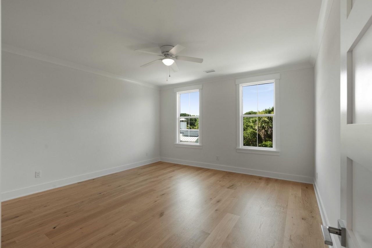 14 55th Avenue Photo 39