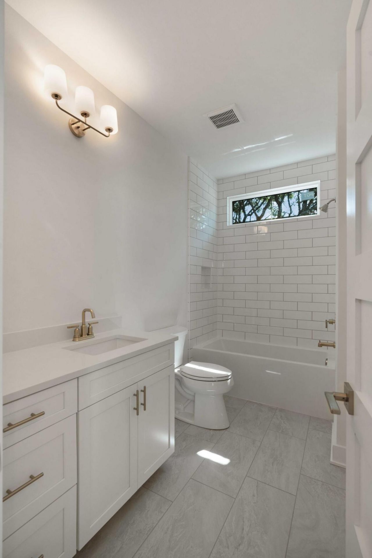 14 55th Avenue Photo 40