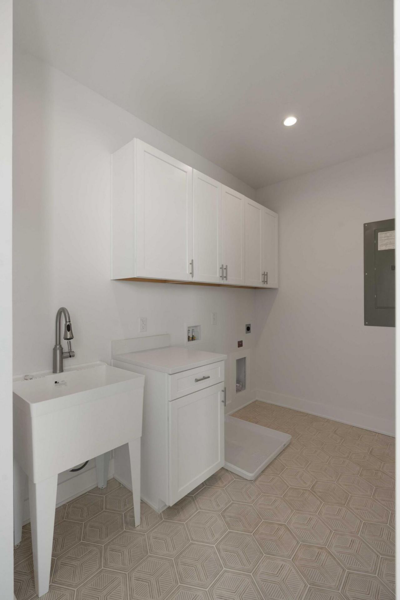 14 55th Avenue Photo 41