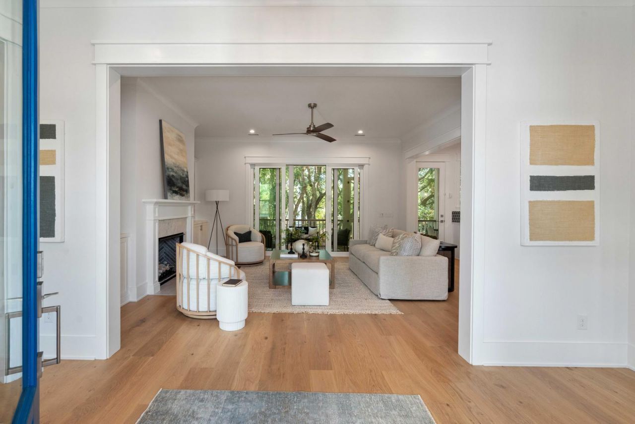 14 55th Avenue Photo 8