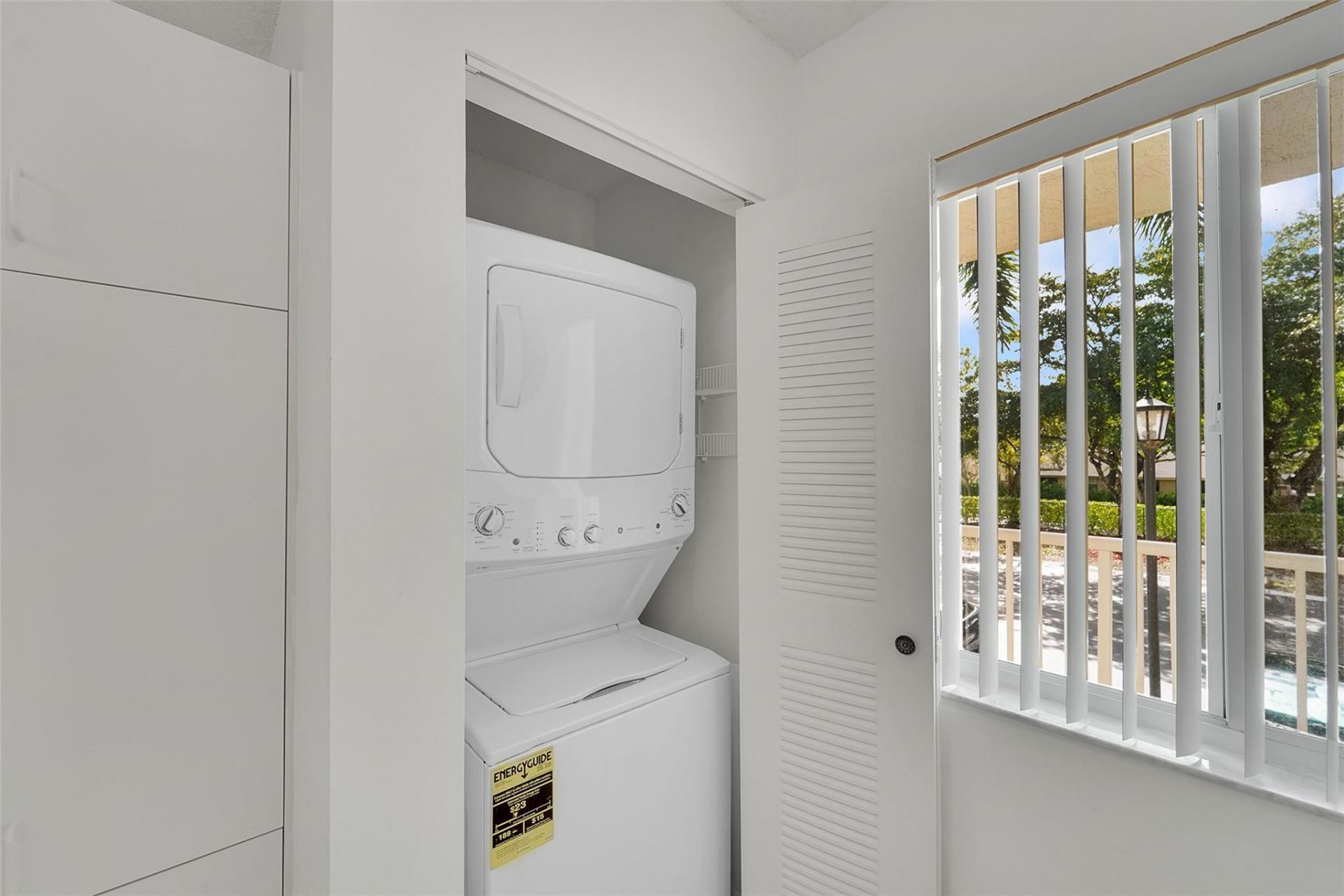 9537 Weldon Circle, Unit 202, Fort Lauderdale, FL 33321 Photo