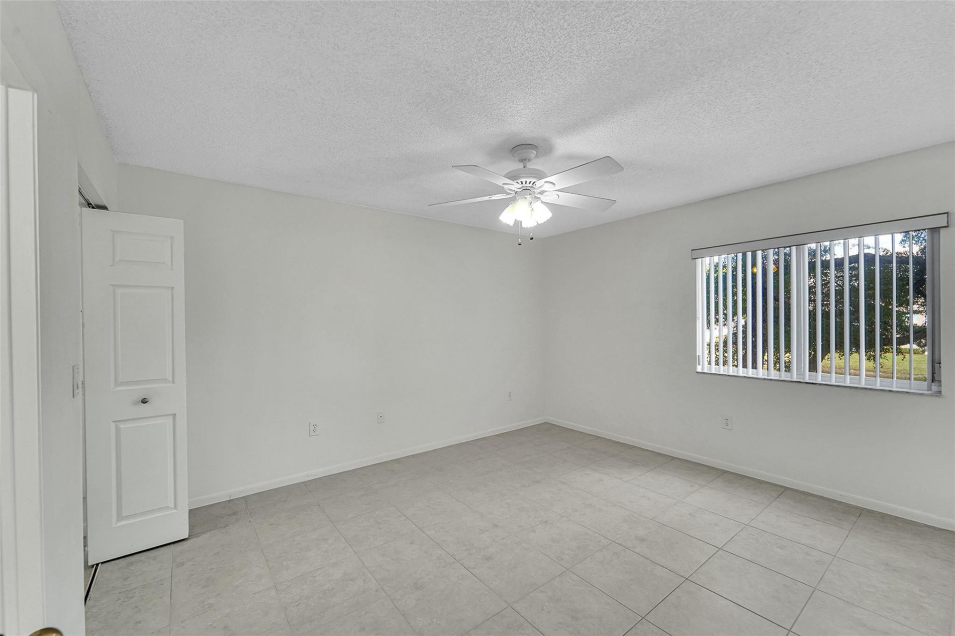 9537 Weldon Circle, Unit 202, Fort Lauderdale, FL 33321 Photo