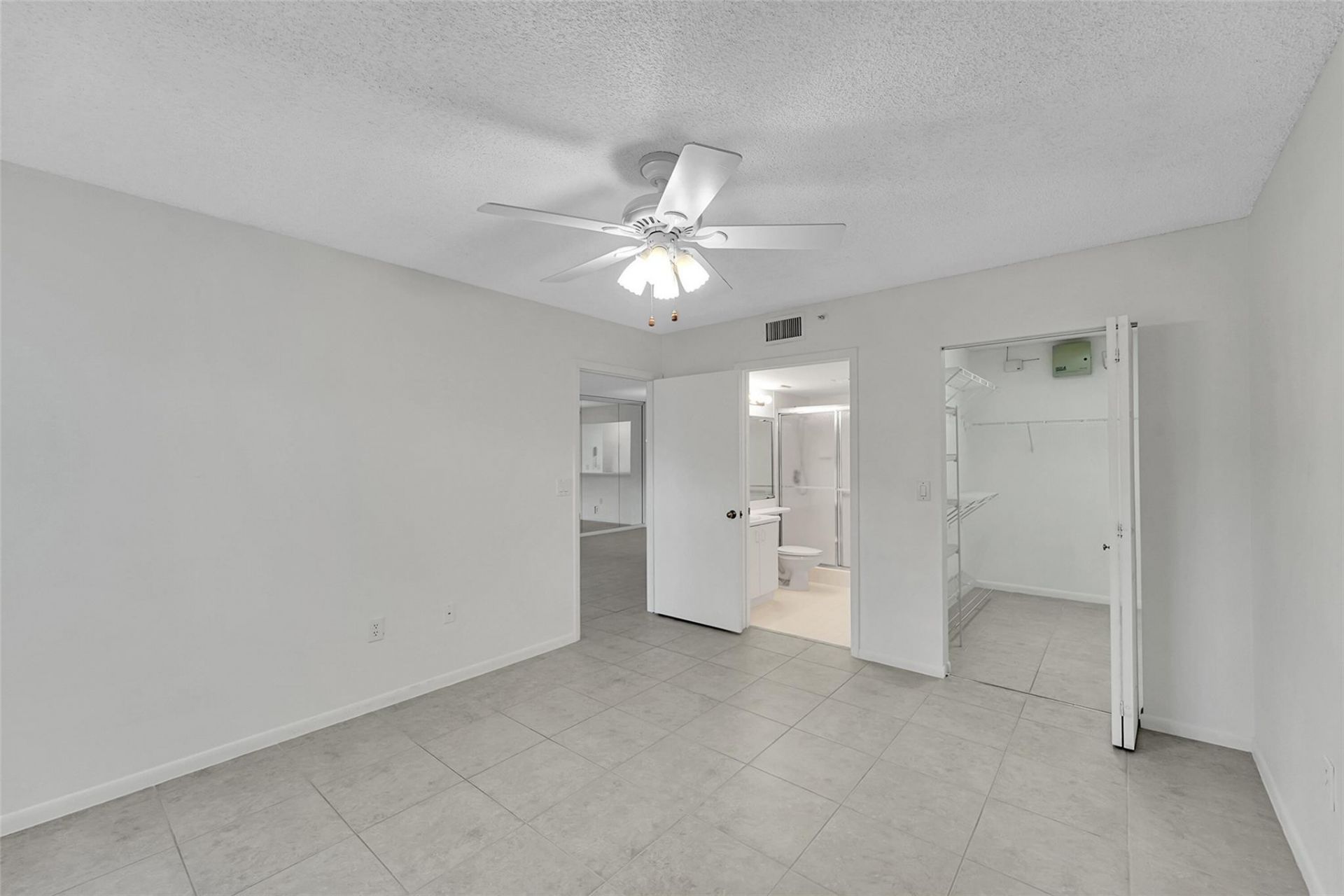 9537 Weldon Circle, Unit 202, Fort Lauderdale, FL 33321 Photo