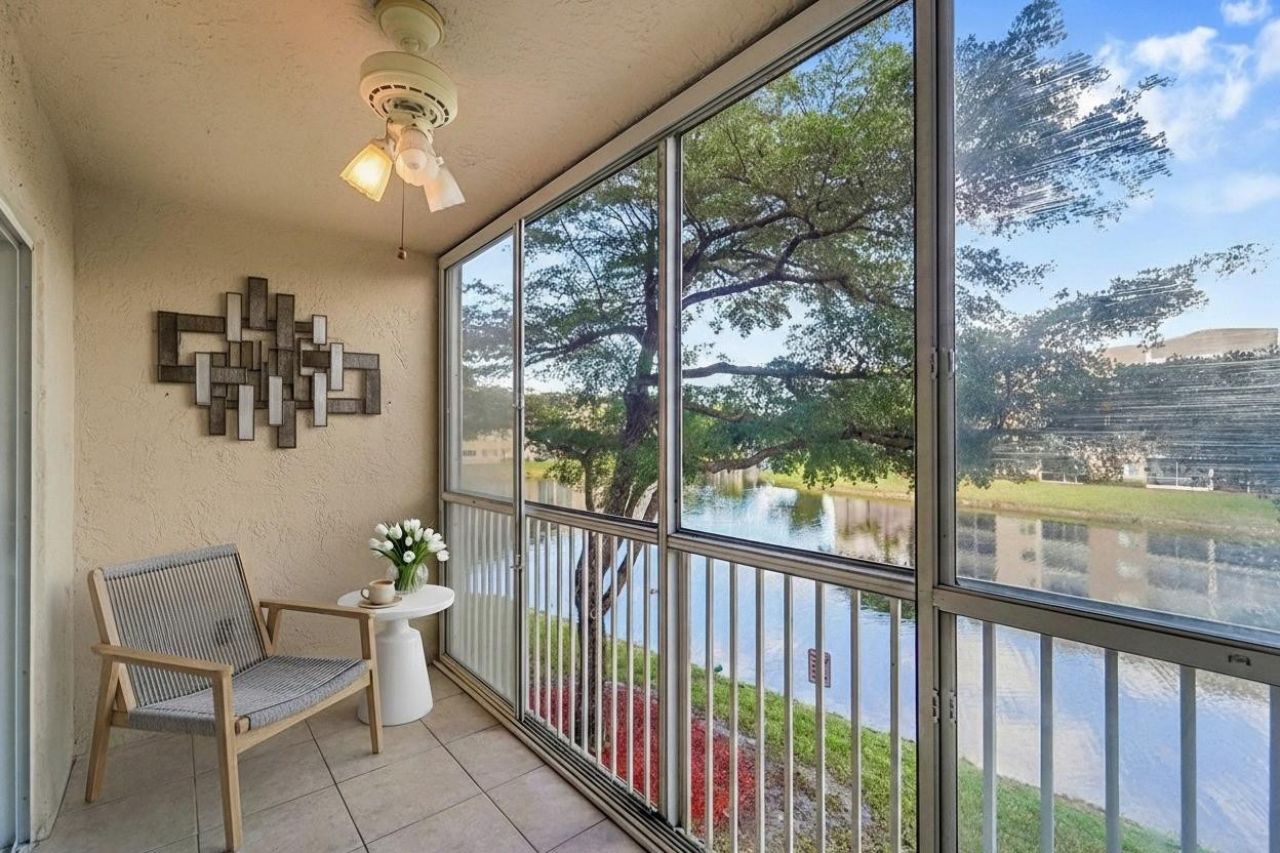 9537 Weldon Circle, Unit 202, Fort Lauderdale, FL 33321 Photo