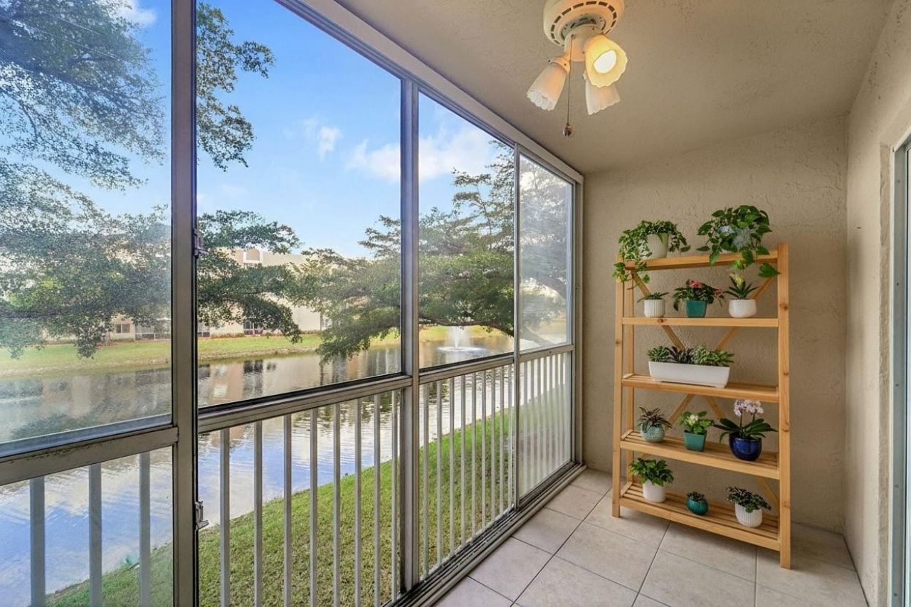 9537 Weldon Circle, Unit 202, Fort Lauderdale, FL 33321 Photo