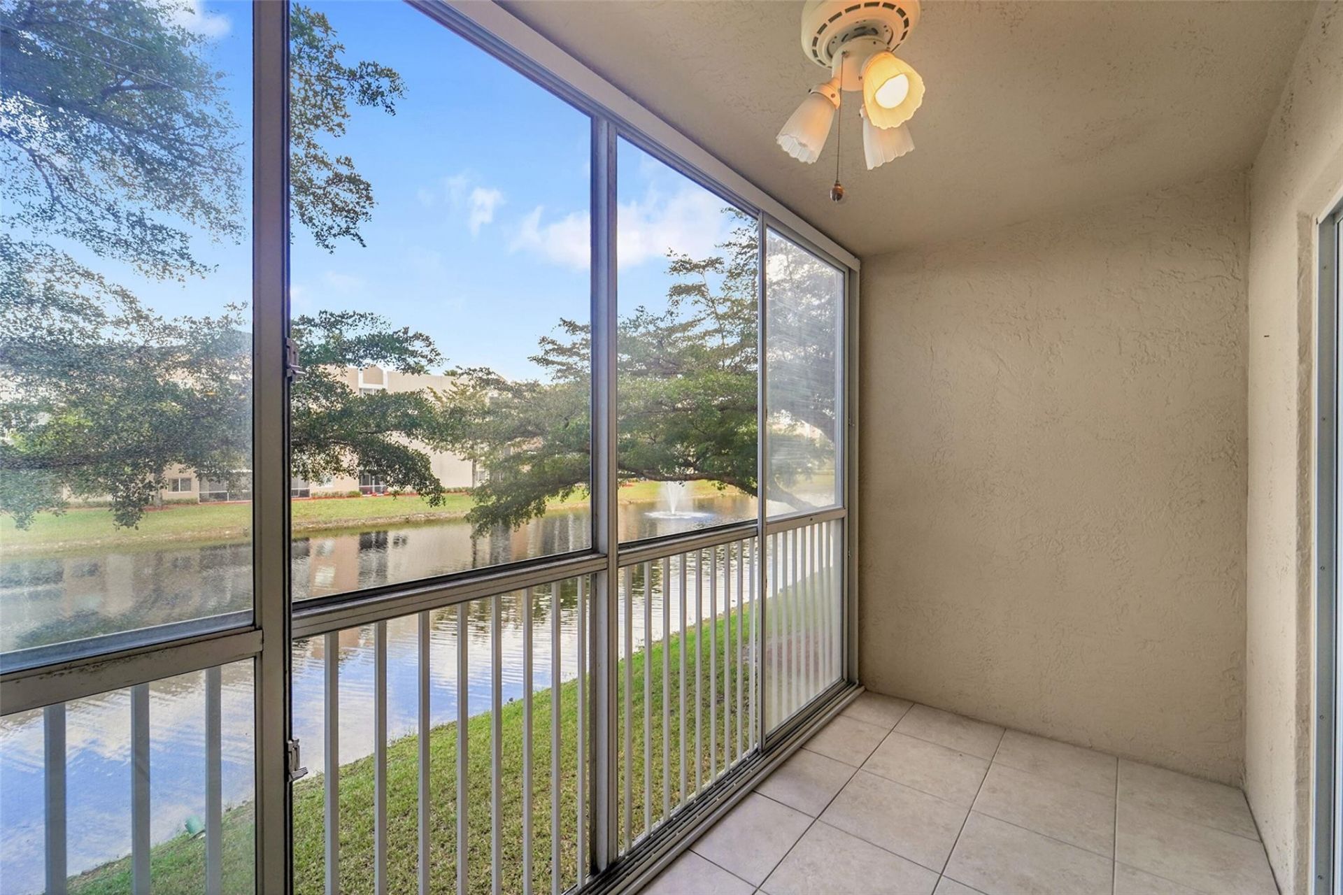 9537 Weldon Circle, Unit 202, Fort Lauderdale, FL 33321 Photo
