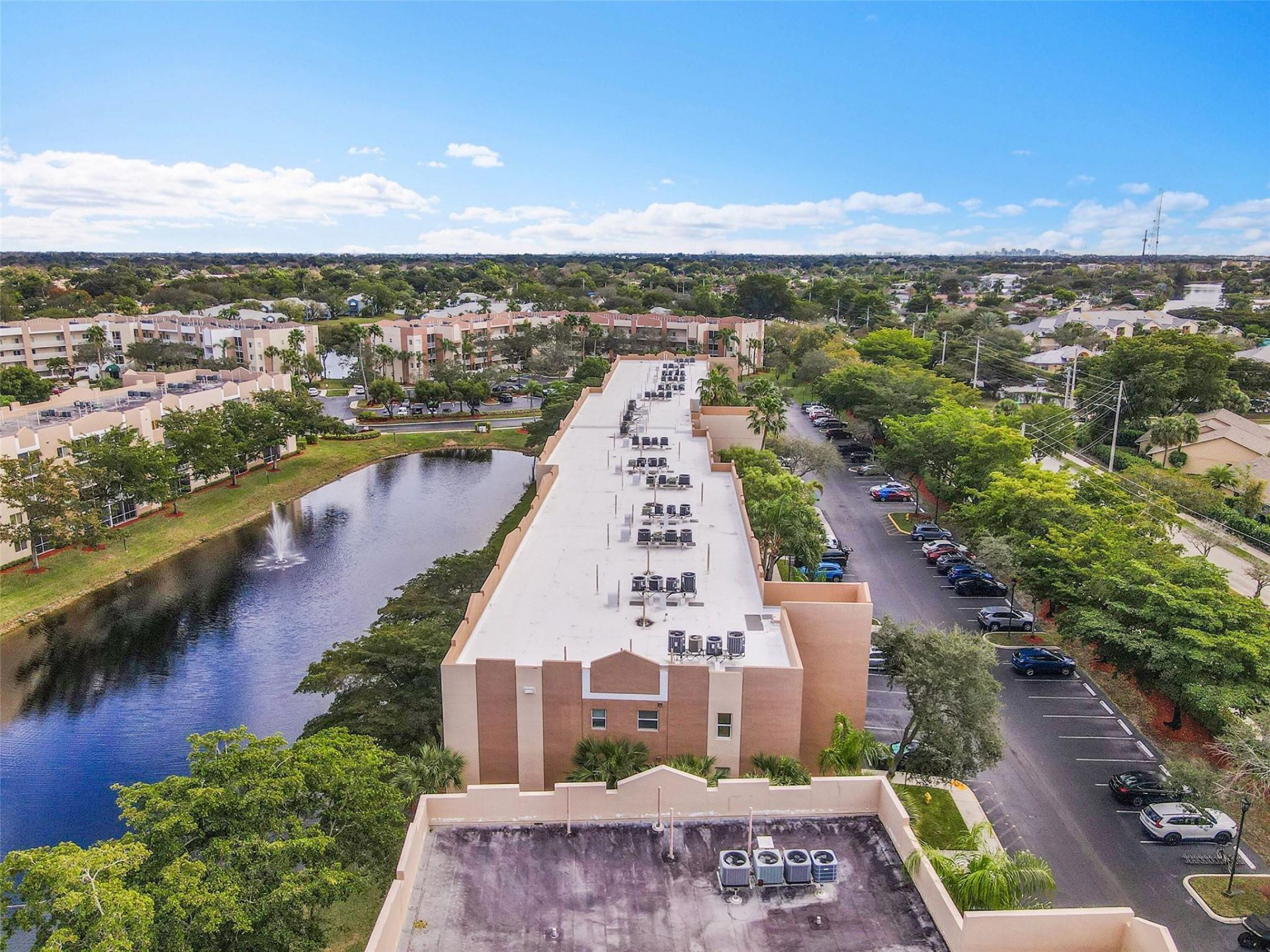 9537 Weldon Circle, Unit 202, Fort Lauderdale, FL 33321 Photo