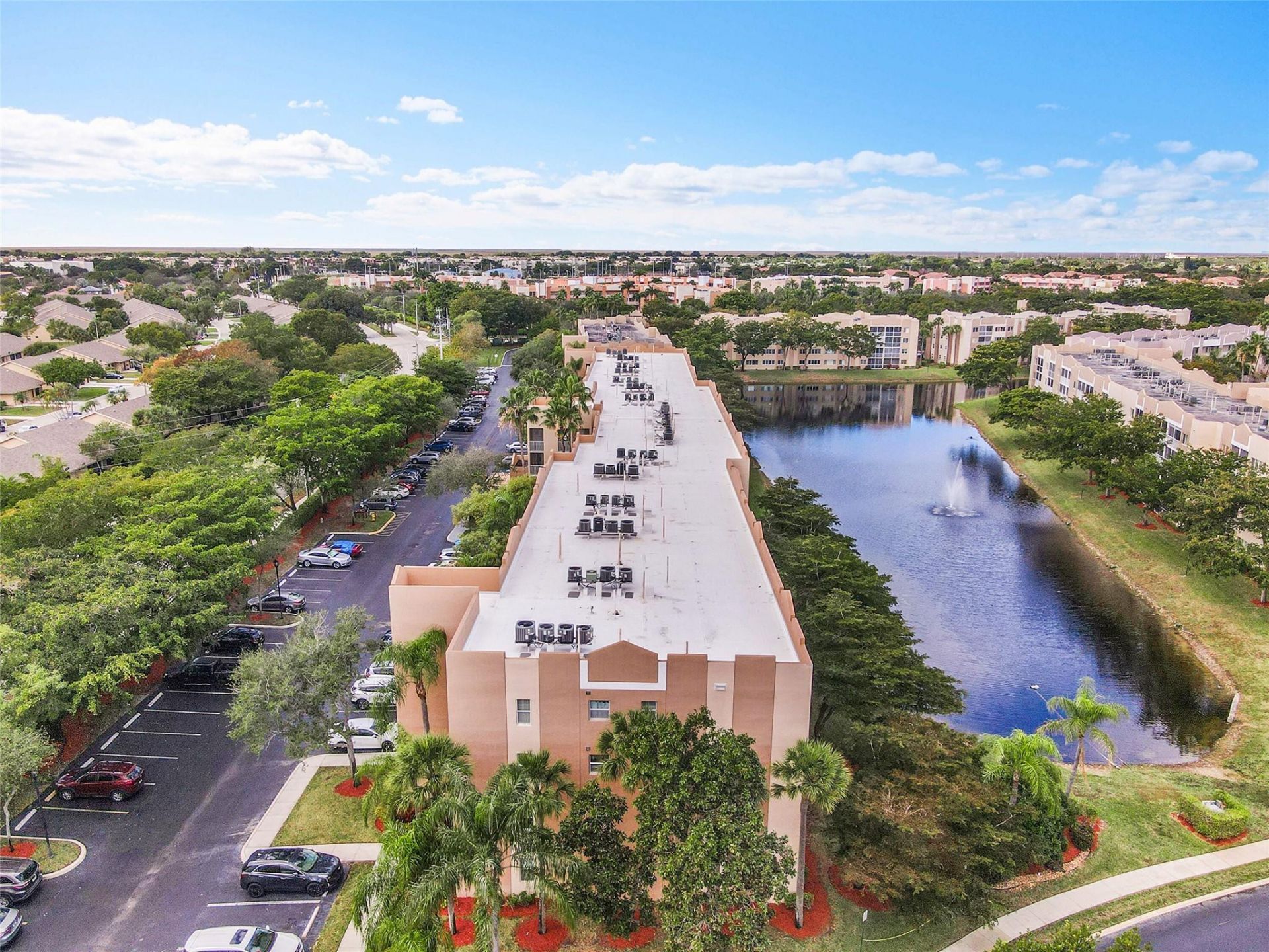 9537 Weldon Circle, Unit 202, Fort Lauderdale, FL 33321 Photo