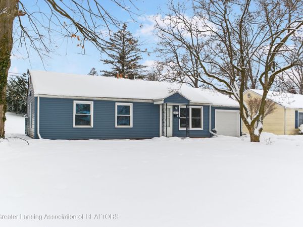 1015 Westfield Road, Lansing, MI 48917