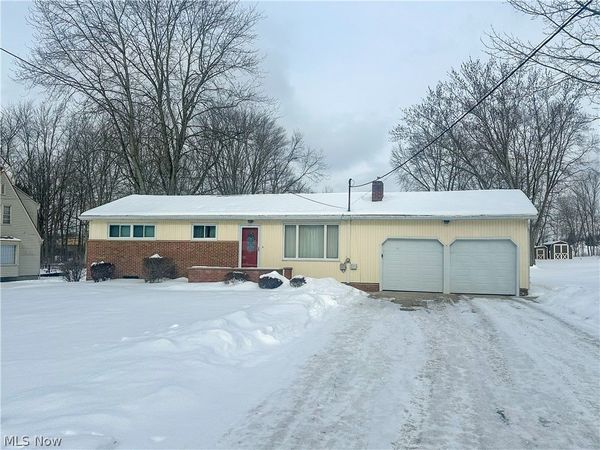 8305 Hiram Place SE, Warren, OH 44484