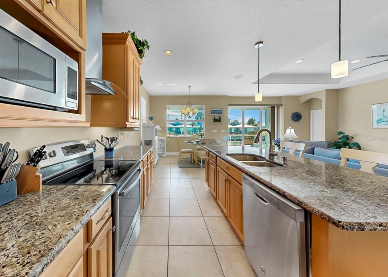 916 Spindle Palm Way, Apollo Beach, FL 33572 Photo