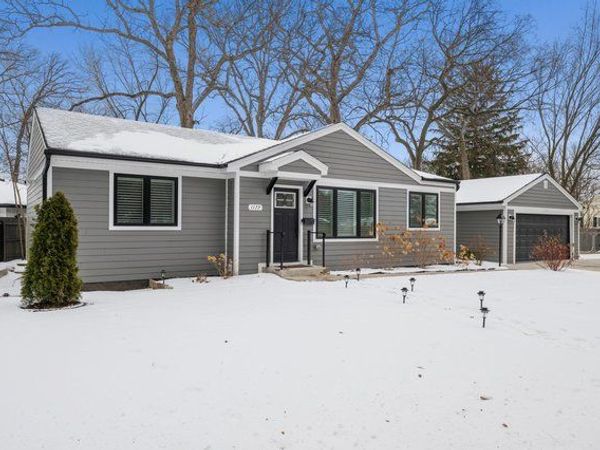 1177 RIDGE Road, Highland Park, IL 60035