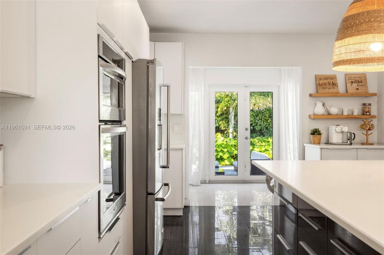 1101 Coral Way, Coral Gables, FL 33134 Photo