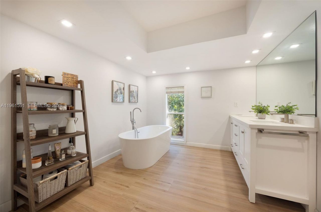 1101 Coral Way, Coral Gables, FL 33134 Photo