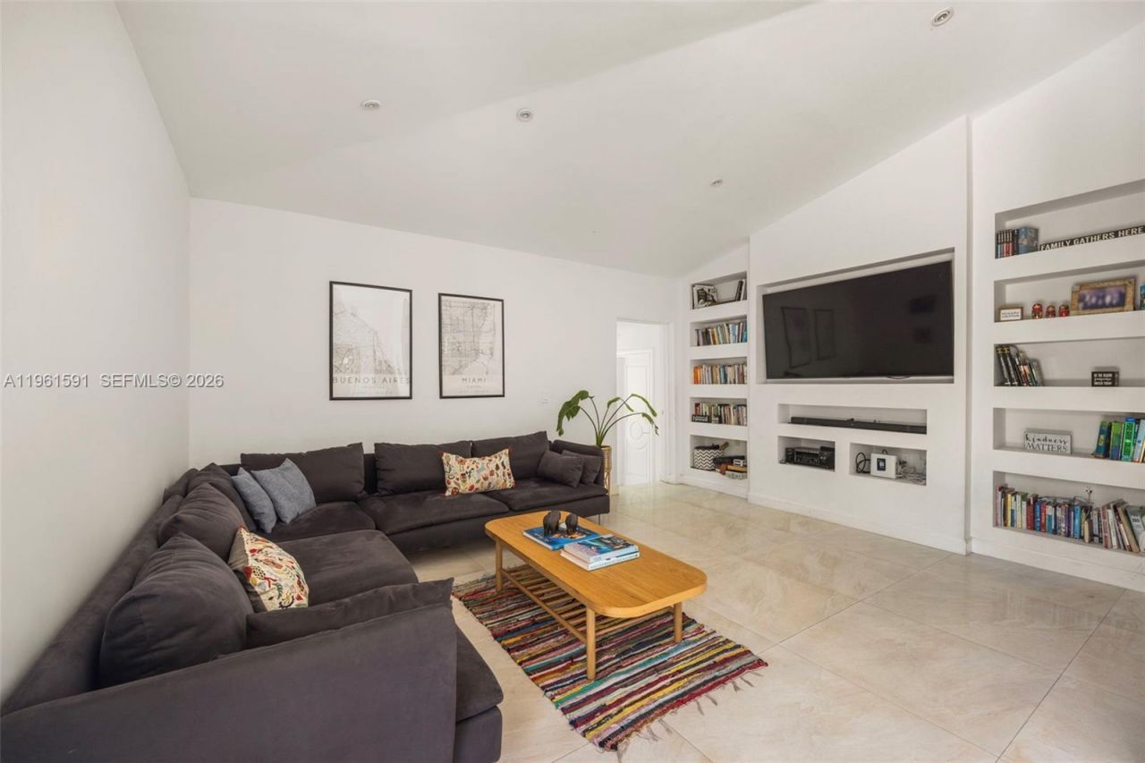 1101 Coral Way, Coral Gables, FL 33134 Photo
