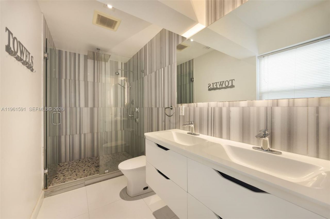 1101 Coral Way , Coral Gables, FL 33134 Photo