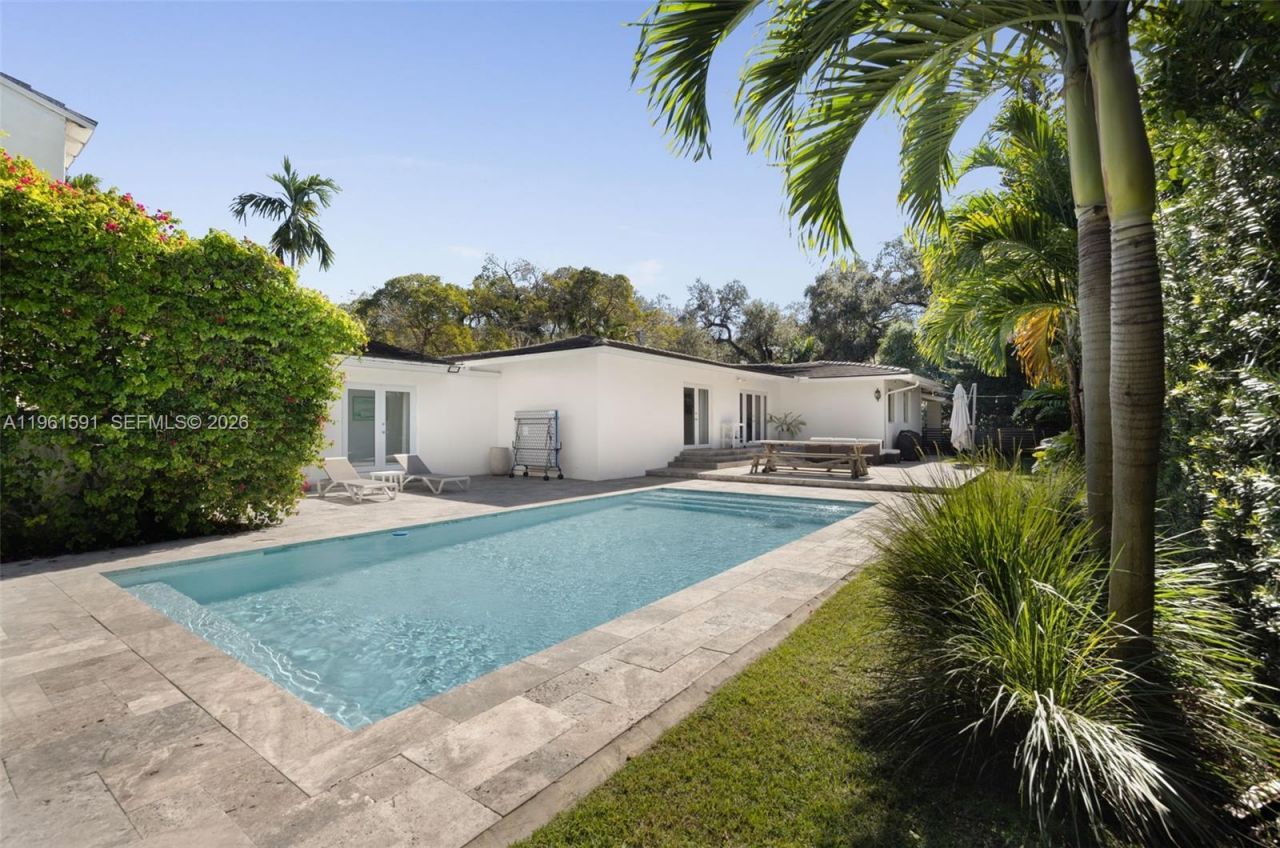 1101 Coral Way , Coral Gables, FL 33134 Photo