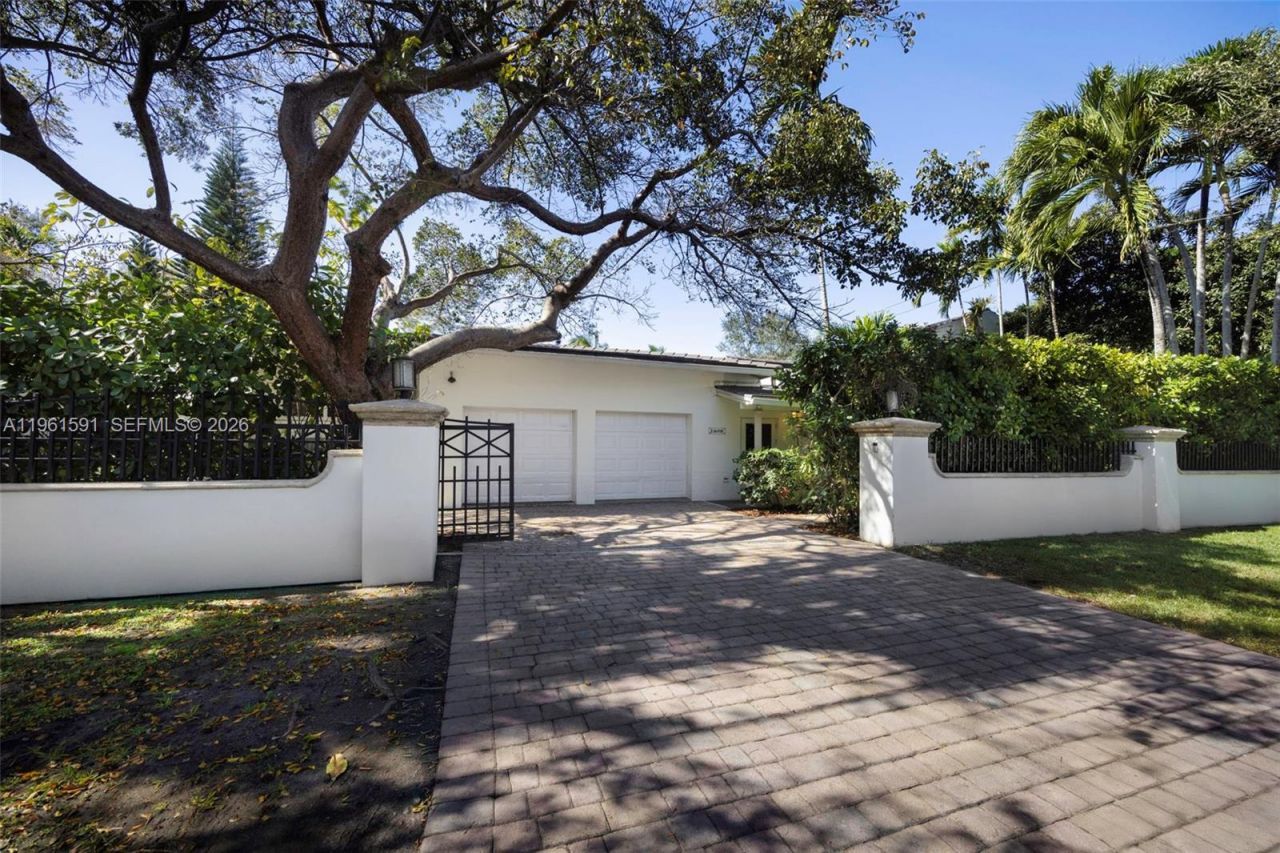 1101 Coral Way, Coral Gables, FL 33134 Photo