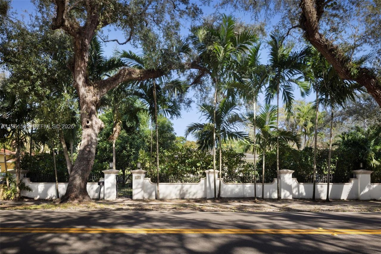 1101 Coral Way, Coral Gables, FL 33134 Photo