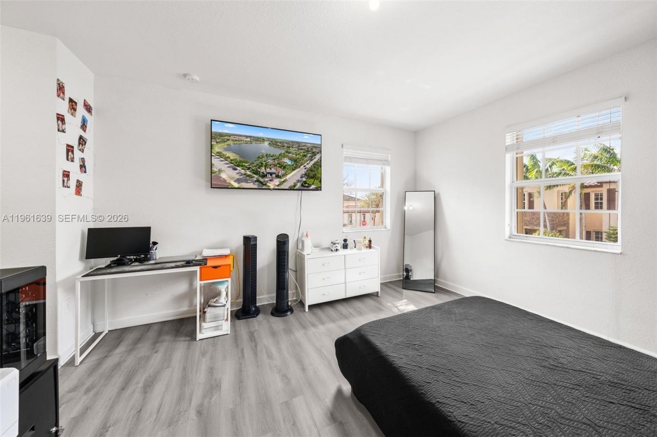 16958 SW 92nd St, Unit 16958, Miami, FL 33196 Photo