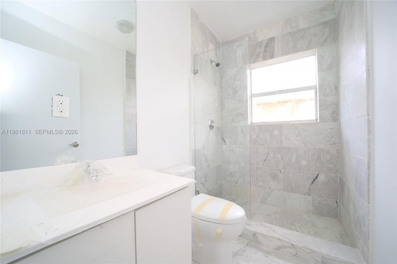 810 7th St, Unit 104, Miami Beach, FL 33139 Photo
