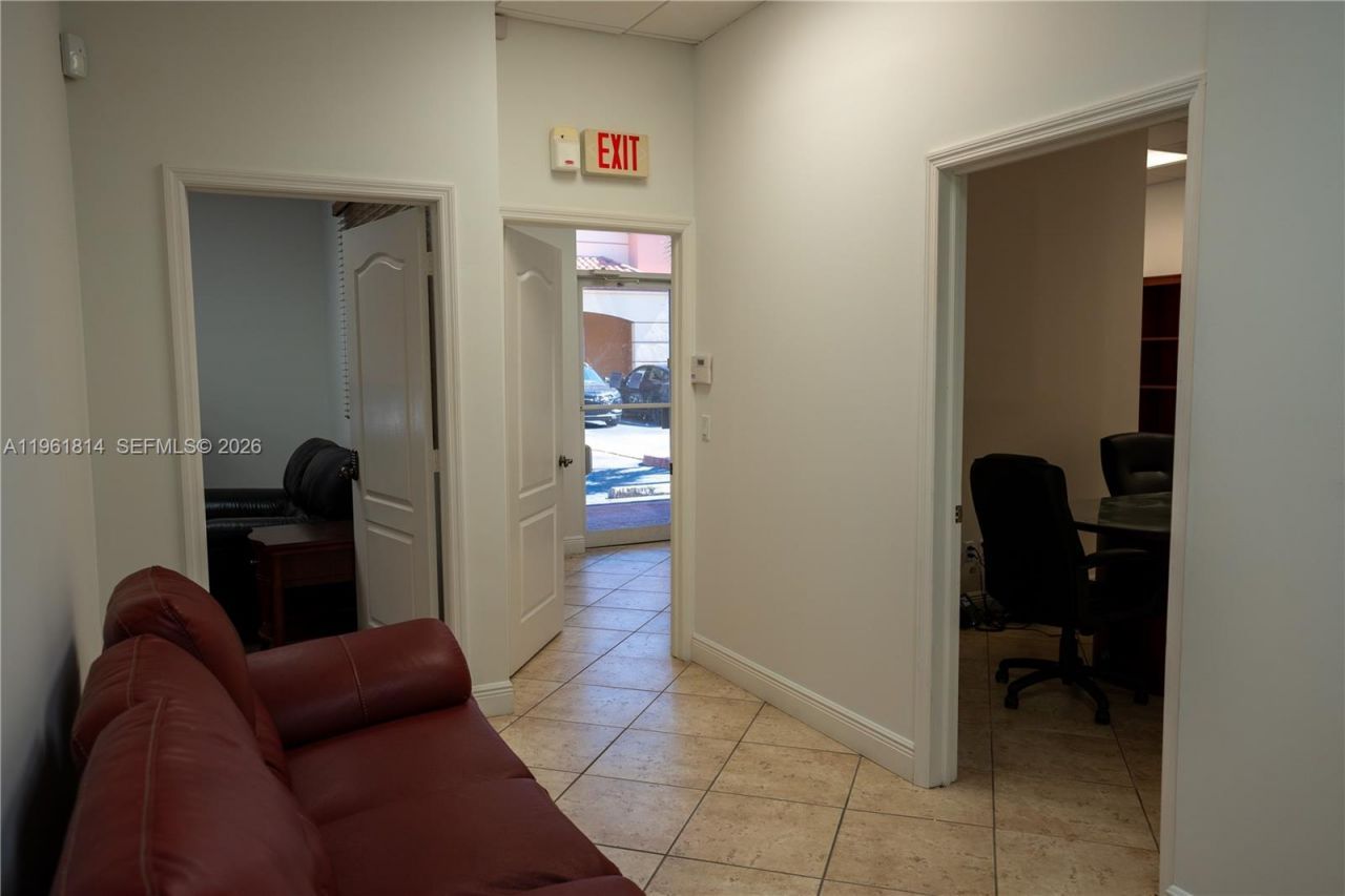 5791 NW 151st St, Unit 5791-A, Miami Lakes, FL 33014 Photo