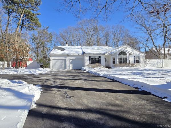 29 Pine Street, Port Jefferson, NY 11776